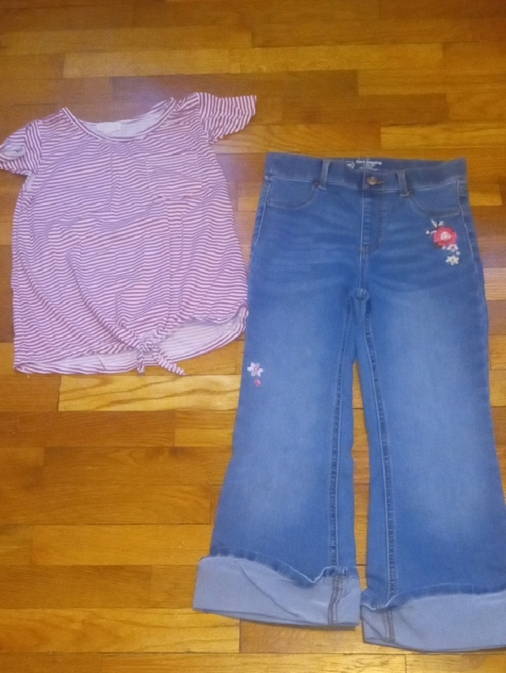girl cuff hem capri jeggings with embroidered design, striped top large